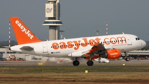 Photo of G-EZAS - Airbus A319-111 operated by easyJet