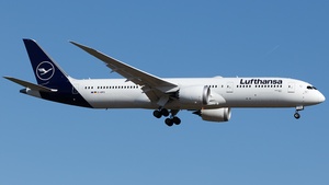 Photo of D-ABPG - Boeing 787-9 Dreamliner operated by Lufthansa