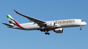 Photo of A6-EXZ - Airbus A350-941 operated by Emirates