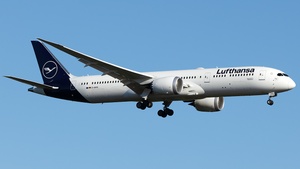 Photo of D-ABPO - Boeing 787-9 Dreamliner operated by Lufthansa