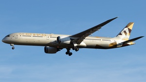 Photo of A6-BME - Boeing 787-10 Dreamliner operated by Etihad Airways