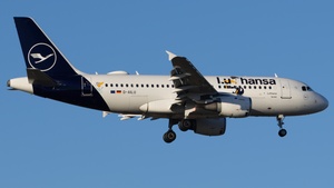 Photo of D-AILU - Airbus A319-114 operated by Lufthansa