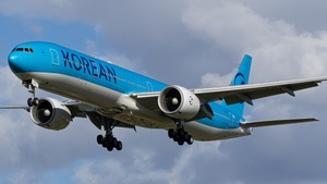 Photo of HL7204 - Boeing 777-3B5(ER) operated by Korean Air