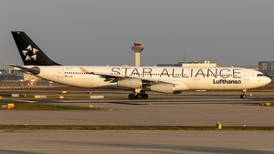 Photo of D-AIGN - Airbus A340-313 operated by Lufthansa