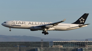 Photo of D-AIGP - Airbus A340-313 operated by Lufthansa