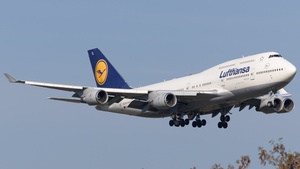 Photo of D-ABTL - Boeing 747-430 operated by Lufthansa