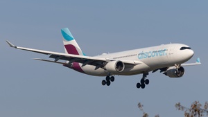Photo of D-AXGE - Airbus A330-203 operated by Discover Airlines