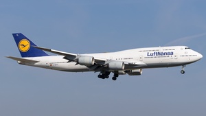 Photo of D-ABYL - Boeing 747-830 operated by Lufthansa