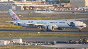 Photo of B-18055 - Boeing 777-36N(ER) operated by China Airlines