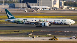 Photo of B-KQU - Boeing 777-367(ER) operated by Cathay Pacific Airways
