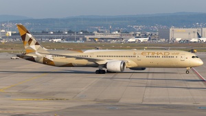 Photo of A6-BMC - Boeing 787-10 Dreamliner operated by Etihad Airways