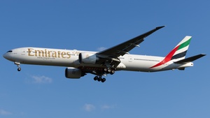 Photo of A6-ECK - Boeing 777-31H(ER) operated by Emirates
