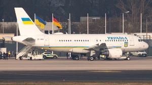 Photo of UR-ABA - Airbus A319-115(CJ) operated by Government of Ukraine