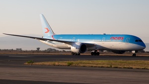 Photo of EI-NEW - Boeing 787-9 Dreamliner operated by Neos