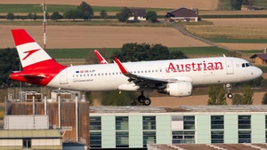 Photo of OE-LZF - Airbus A320-214 operated by Austrian Airlines