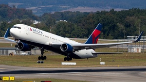 Photo of N1200K - Boeing 767-332(ER) operated by Delta Air Lines
