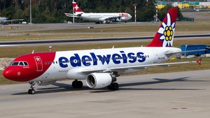 Photo of HB-IHY - Airbus A320-214 operated by Edelweiss Air