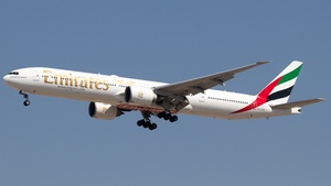 Photo of A6-ECE - Boeing 777-31H(ER) operated by Emirates