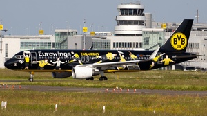 Photo of D-AEWM - Airbus A320-214 operated by Eurowings