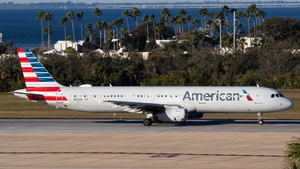 Photo of N915US - Airbus A321-231 operated by American Airlines