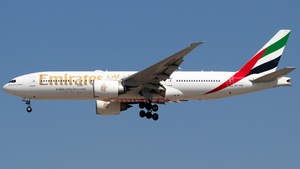 Photo of A6-EWI - Boeing 777-21H(LR) operated by Emirates