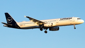 Photo with serial 3625 - Airbus A321-231