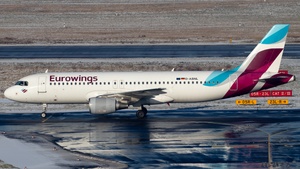 Photo of D-ABNL - Airbus A320-214 operated by Eurowings