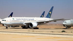 Photo of HZ-AKD - Boeing 777-268(ER) operated by Saudi Arabian Airlines