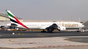 Photo of A6-ECZ - Boeing 777-31H(ER) operated by Emirates