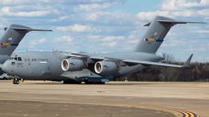 Photo of 01-0197 - Boeing C-17A Globemaster III operated by US Air Force