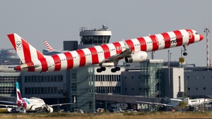 Photo of D-ABOM - Boeing 757-330 operated by Condor