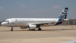 Photo of XU-761 - Airbus A320-214 operated by Cambodia Airways