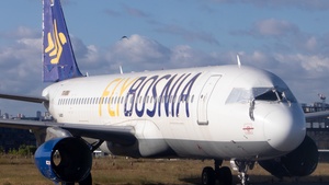 Photo of TC-OBU - Airbus A320-232 operated by FlyBosnia (opb Onur Air)