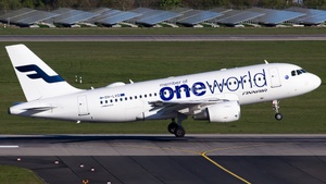 Photo with serial 1352 - Airbus A319-112