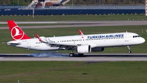 Photo of TC-LTH - Airbus A321-271NX operated by Turkish Airlines
