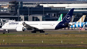 Photo of D-ABPE - Boeing 787-9 Dreamliner operated by Lufthansa