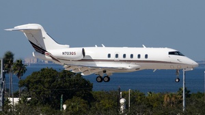 Photo of N703QS - Bombardier Challenger 350 operated by NetJets
