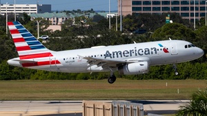 Photo of N824AW - Airbus A319-132 operated by American Airlines