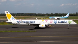 Photo of D-ABON - Boeing 757-330 operated by Condor