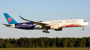 Photo of B-30CE - Airbus A350-941 operated by China Southern Airlines