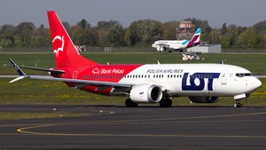 Photo of SP-LVG - Boeing 737 MAX 8 operated by LOT Polish Airlines