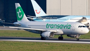 Photo of LY-MLK - Airbus A320-232 operated by Transavia (opb Avion Express)