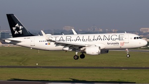 Photo of OO-SNP - Airbus A320-214 operated by Brussels Airlines