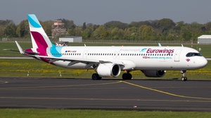 Photo of D-AEEB - Airbus A321-251NX operated by Eurowings