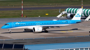 Photo of PH-NXN - Embraer ERJ-195-E2 operated by KLM Cityhopper