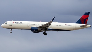 Photo of N105DX - Airbus A321-211 operated by Delta Air Lines