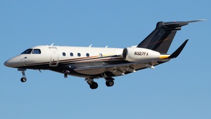 Photo of N327FX - Embraer Praetor 500 operated by Flexjet
