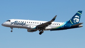 Photo of N170SY - Embraer ERJ-175LR operated by Alaska Airlines (opb Skywest Airlines)
