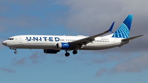 Photo of N57439 - Boeing 737-924(ER) operated by United Airlines