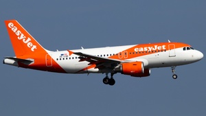Photo of OE-LQE - Airbus A319-111 operated by easyJet Europe